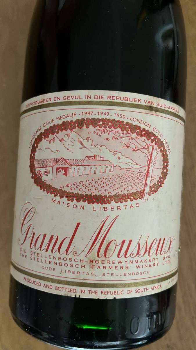 Grand Mousseur Ruby Red Sparkling Wine, details below