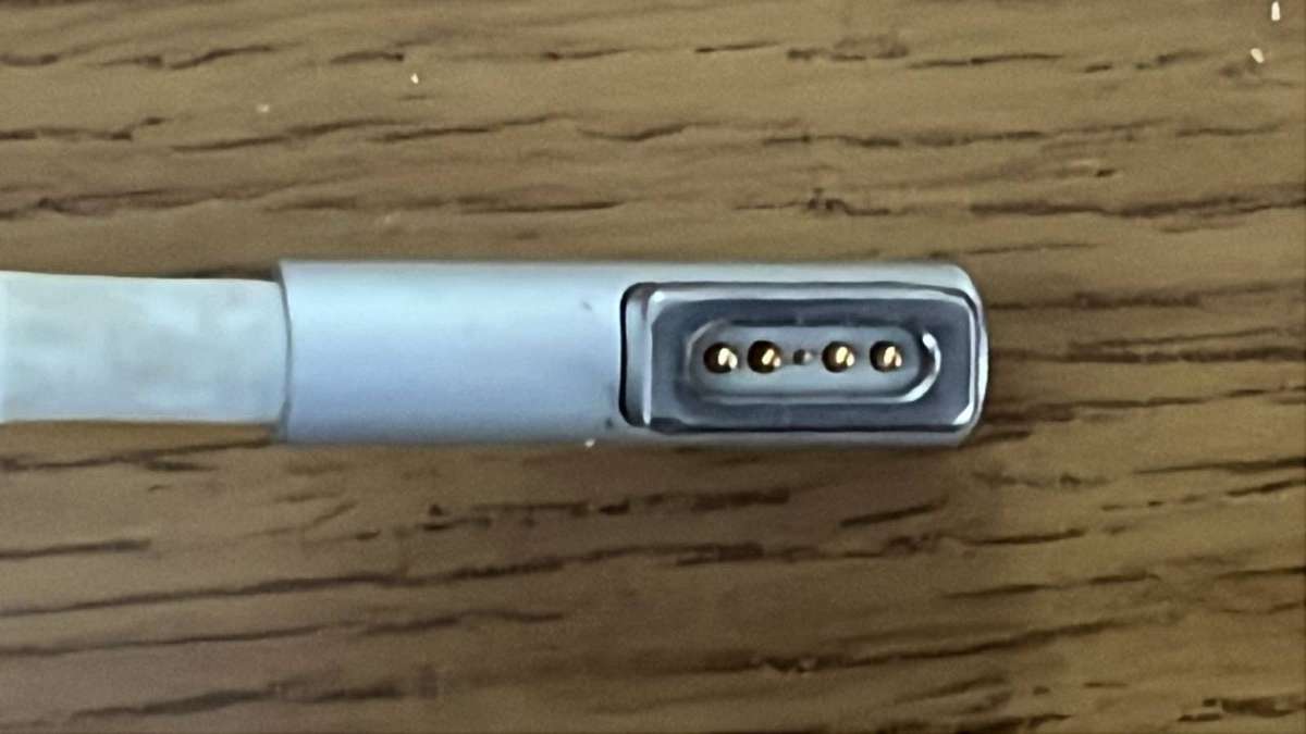 MagSafe Charger, details below