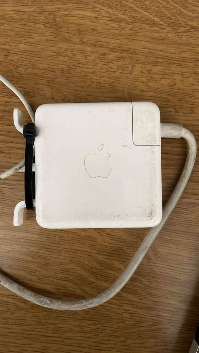 Apple MacBook Pro, details below