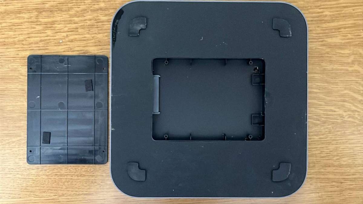 Desktop Dock with Hard Drive Connection, details below