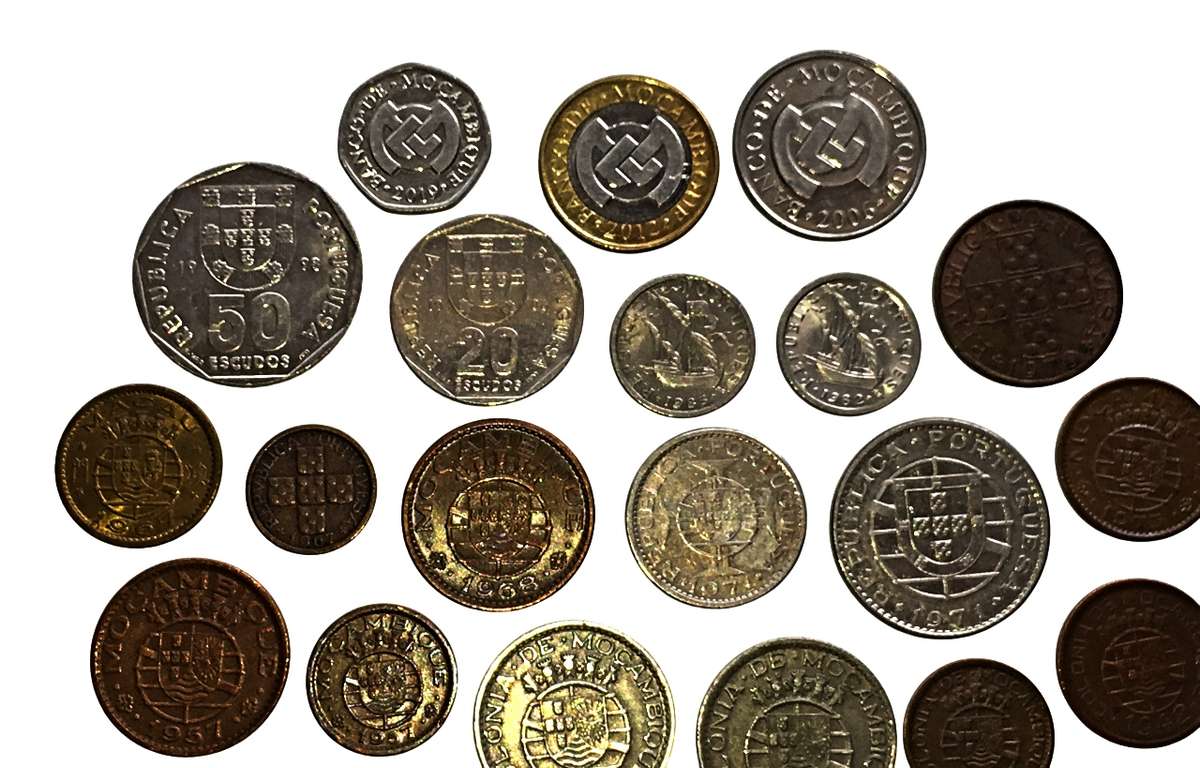 Lot of 20 Rare Collectable Coins from Republic of Portugal from 1940 to 2019 + 20 South African Coin