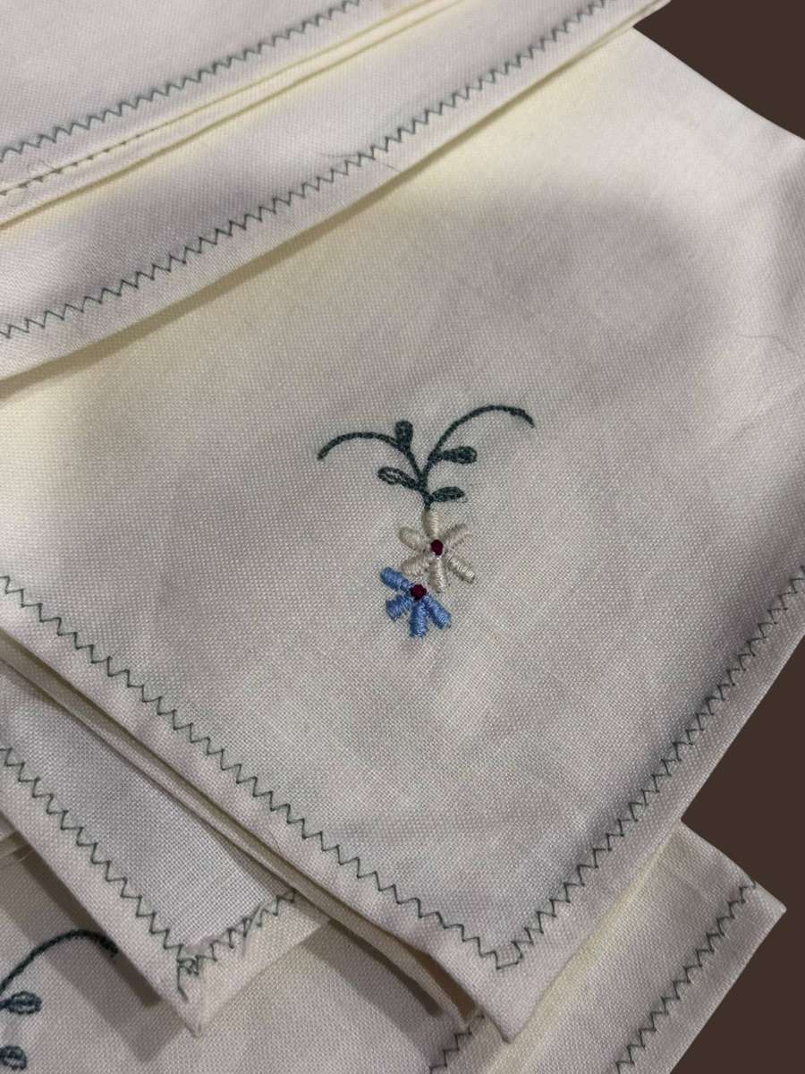 7x embroidered napkin squares