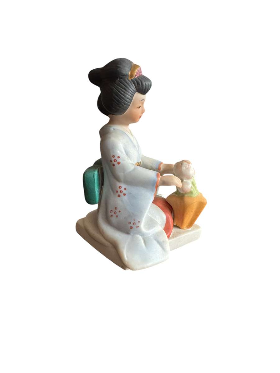 Oriental lady ornament