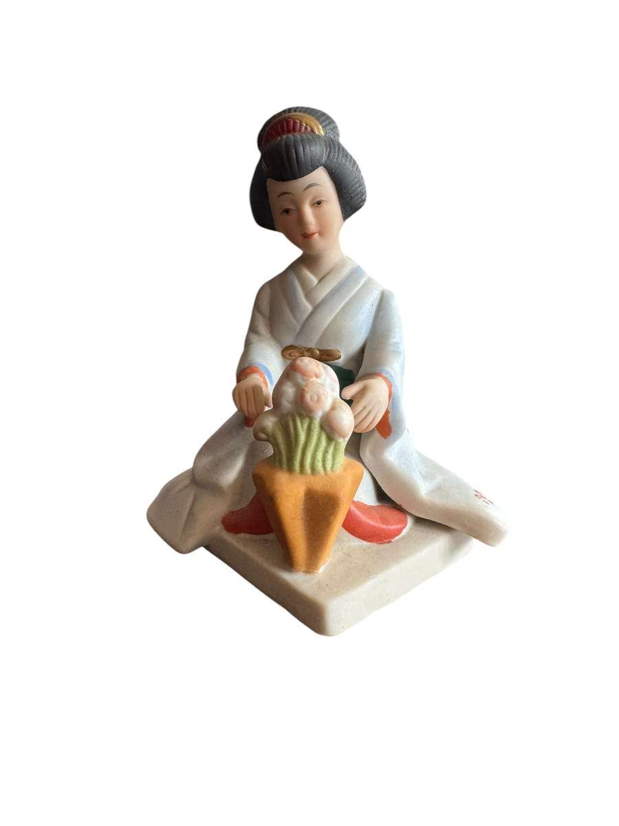 Oriental lady ornament