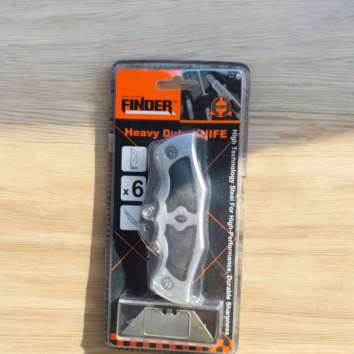 Knife - 6 In 1 - Finder