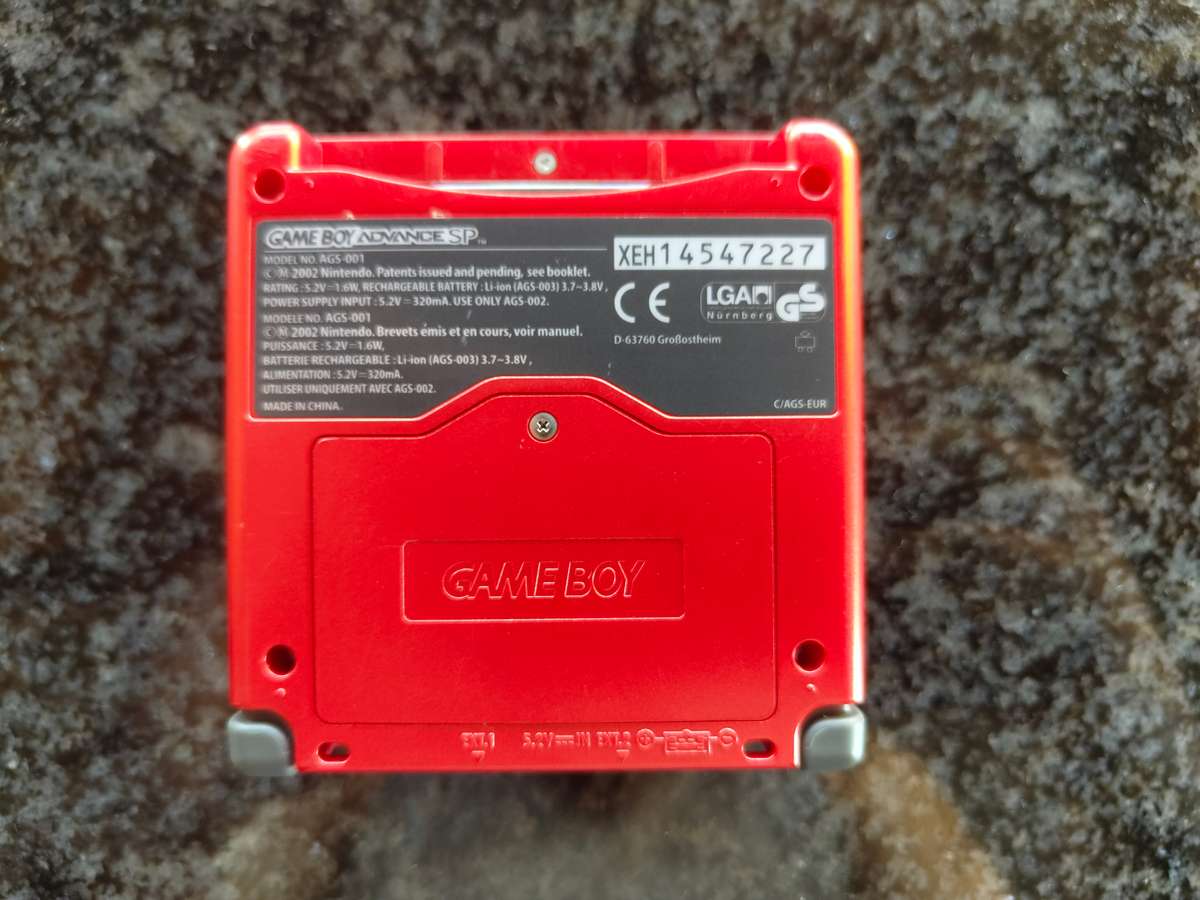 Nintendo Game Boy Advance SP