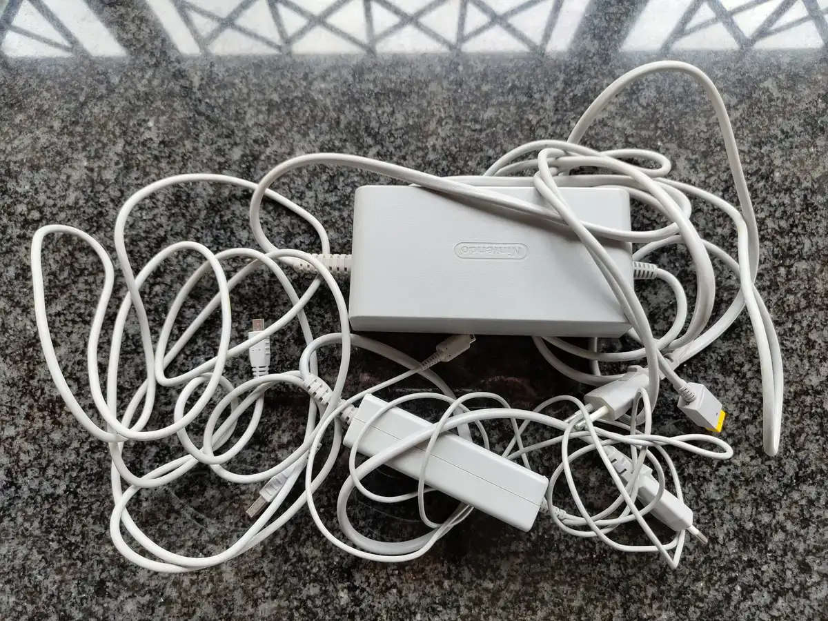 Nintendo Wii U Deluxe and Games