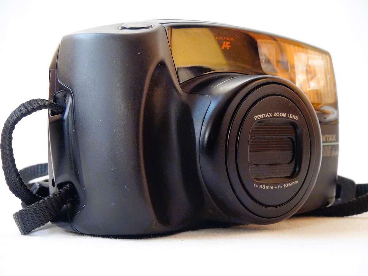 Pentax Zoom 105 Super compact point and shoot film camera