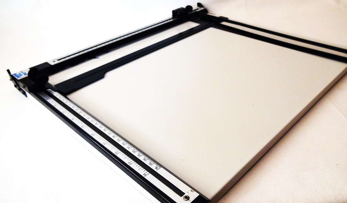 LPL 505A 35 x 43cm 14 x 17" Metal 2Blade Adjustable Darkroom Enlarging Easel Mask