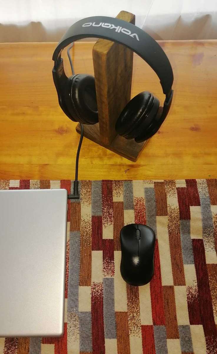 Rustic Headphone Stand Holder