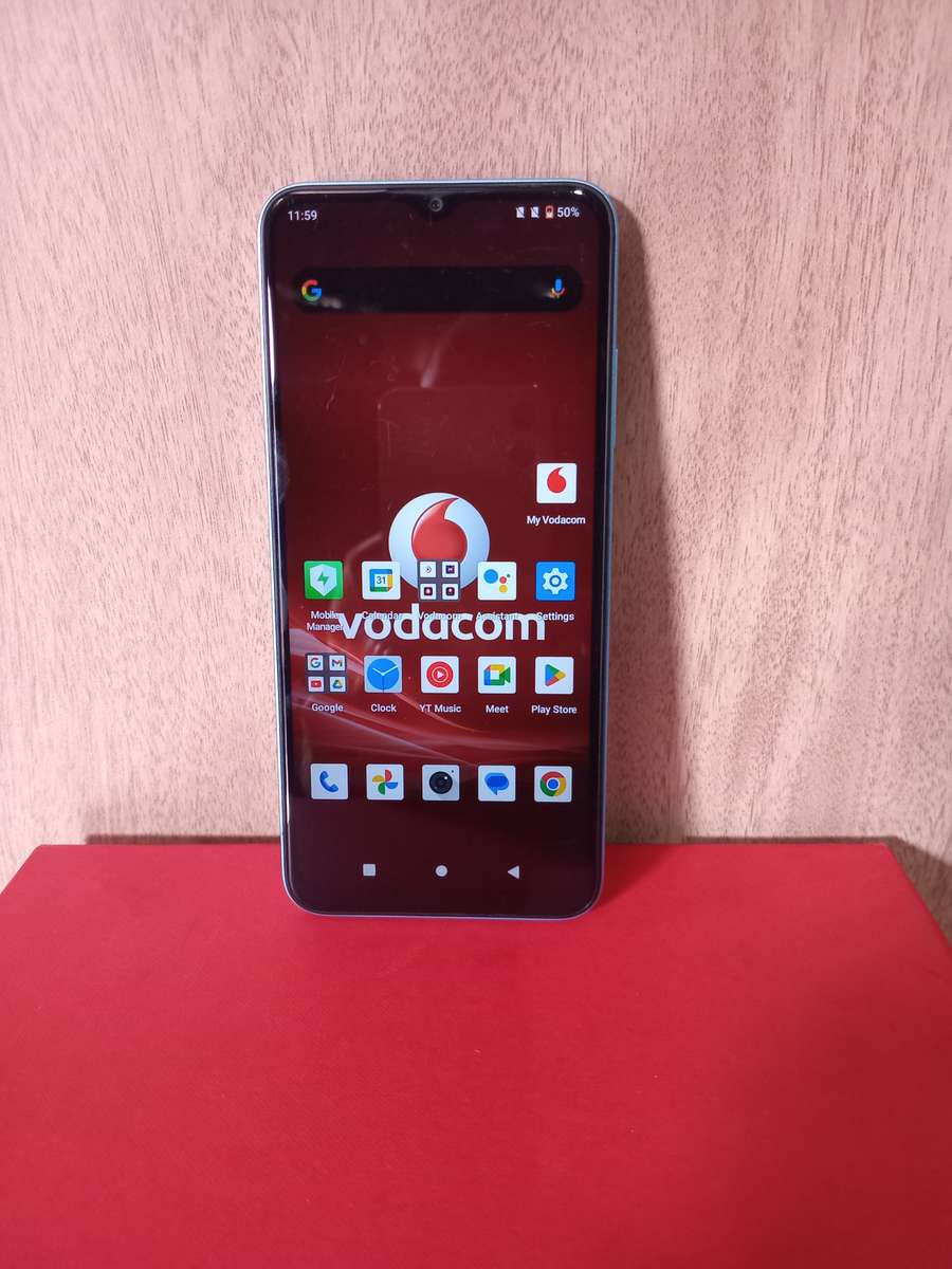 LIKE NEW ONE SMARTPHONE HISENSE E70|| 64G/4G , QUAD CAMERA, FINGERPRINT, BIG BATTERY