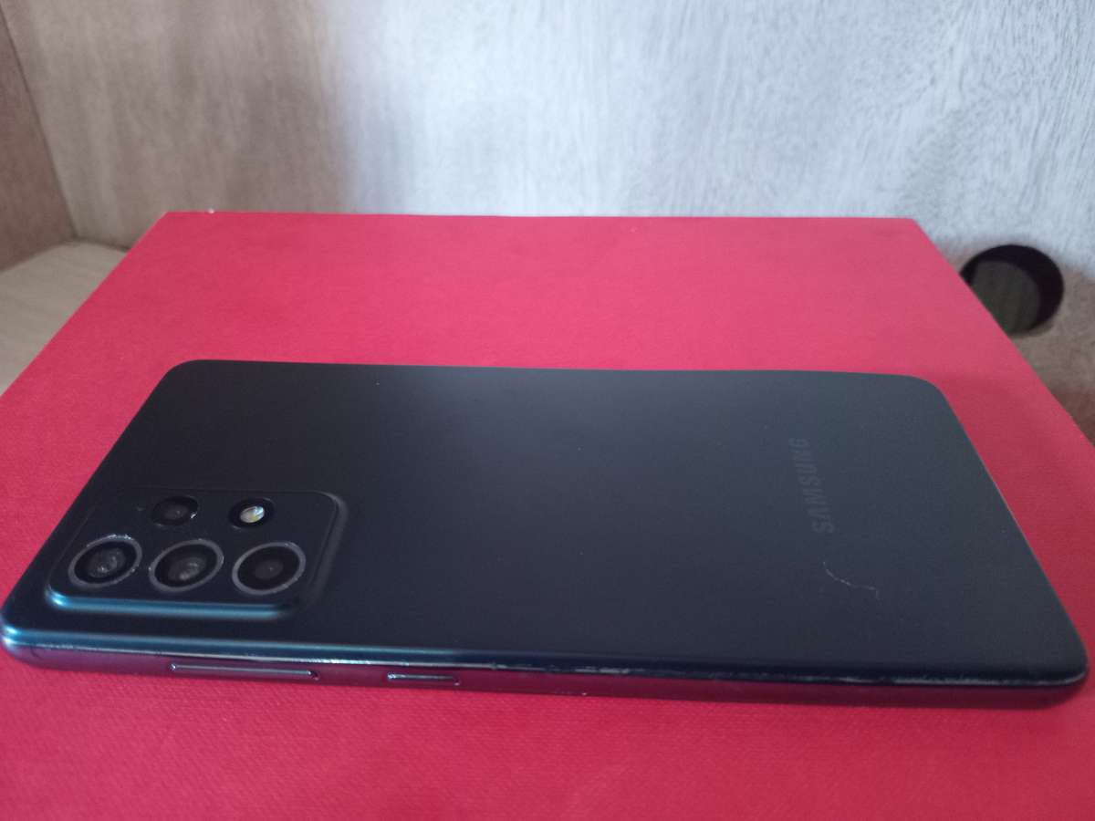 SAMSUNG GALAXY A52 5G SMARTPHONE || 128G/6G, 64MP QUADRUPLE CAM,4K, AMAZING PHONE