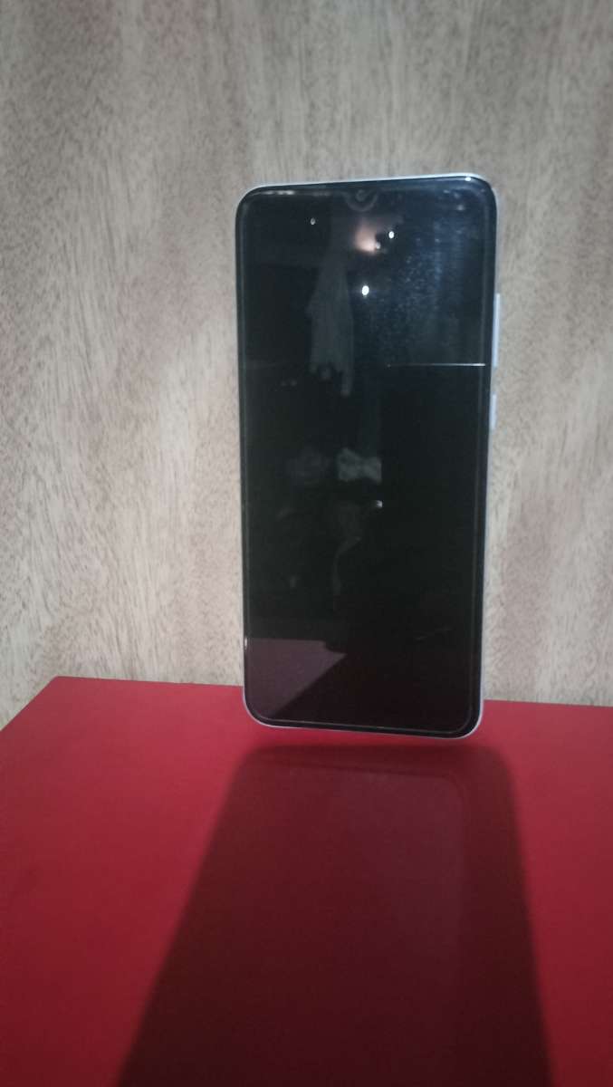 SAMSUNG GALAXY A04E | CLEAN AND BEAUTIFUL PHOTOS