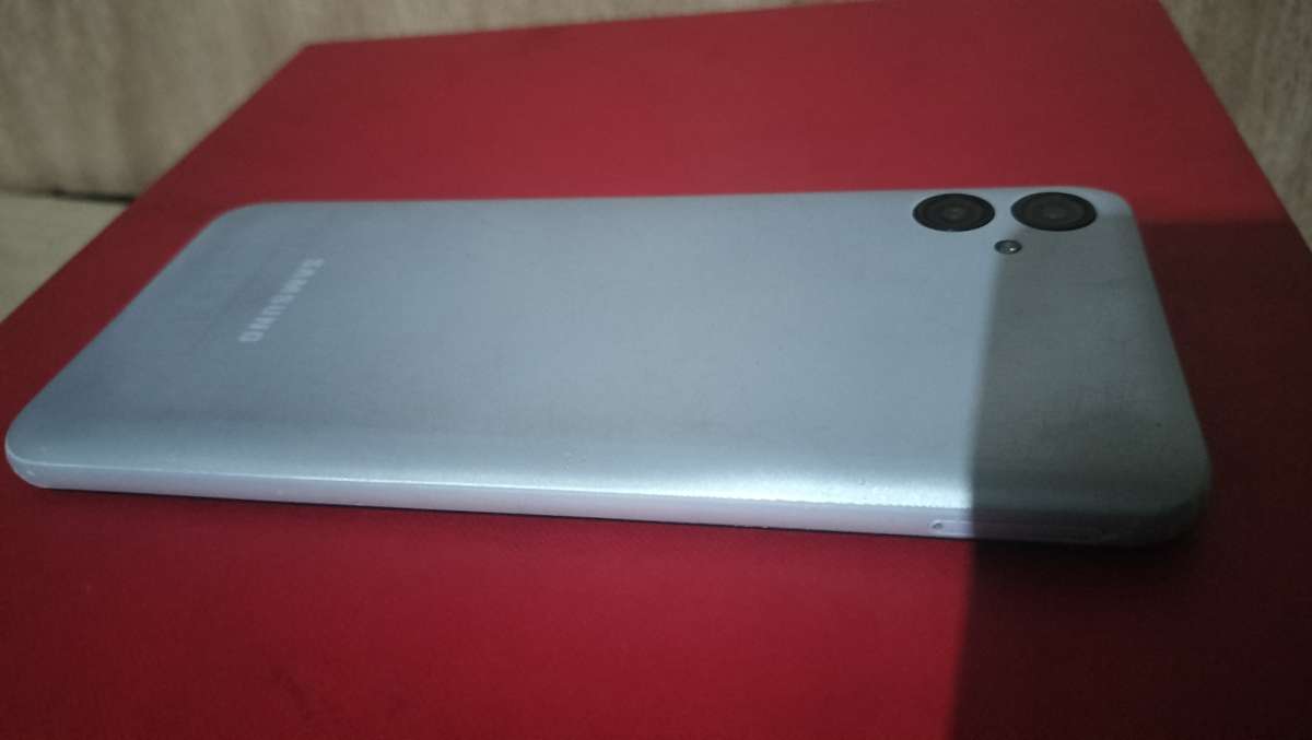 SAMSUNG GALAXY A04E | CLEAN AND BEAUTIFUL PHOTOS