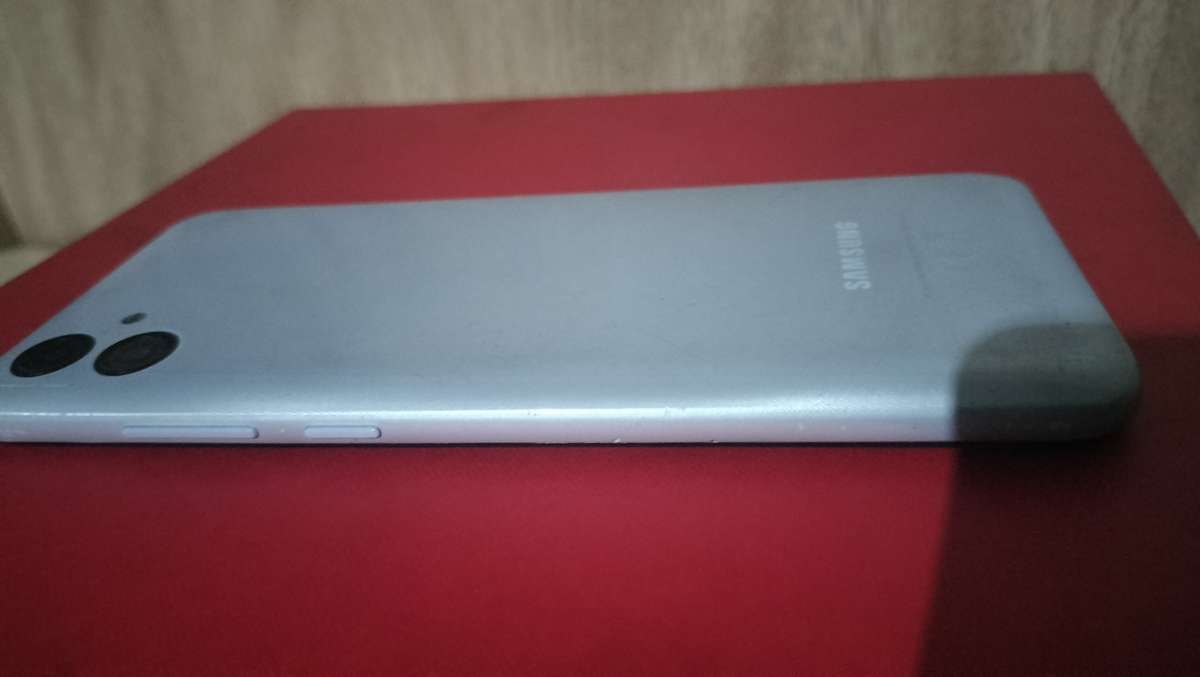 SAMSUNG GALAXY A04E | CLEAN AND BEAUTIFUL PHOTOS