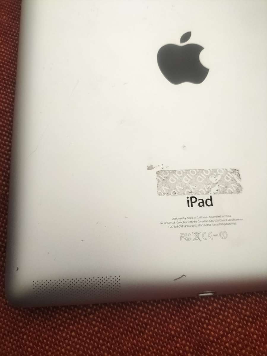 IPAD 4 | 16GB | WiFi | A1458 | WHITE | GENUINE APPLE | MD511 *** IPAD4 RETINA DISPLAY ***