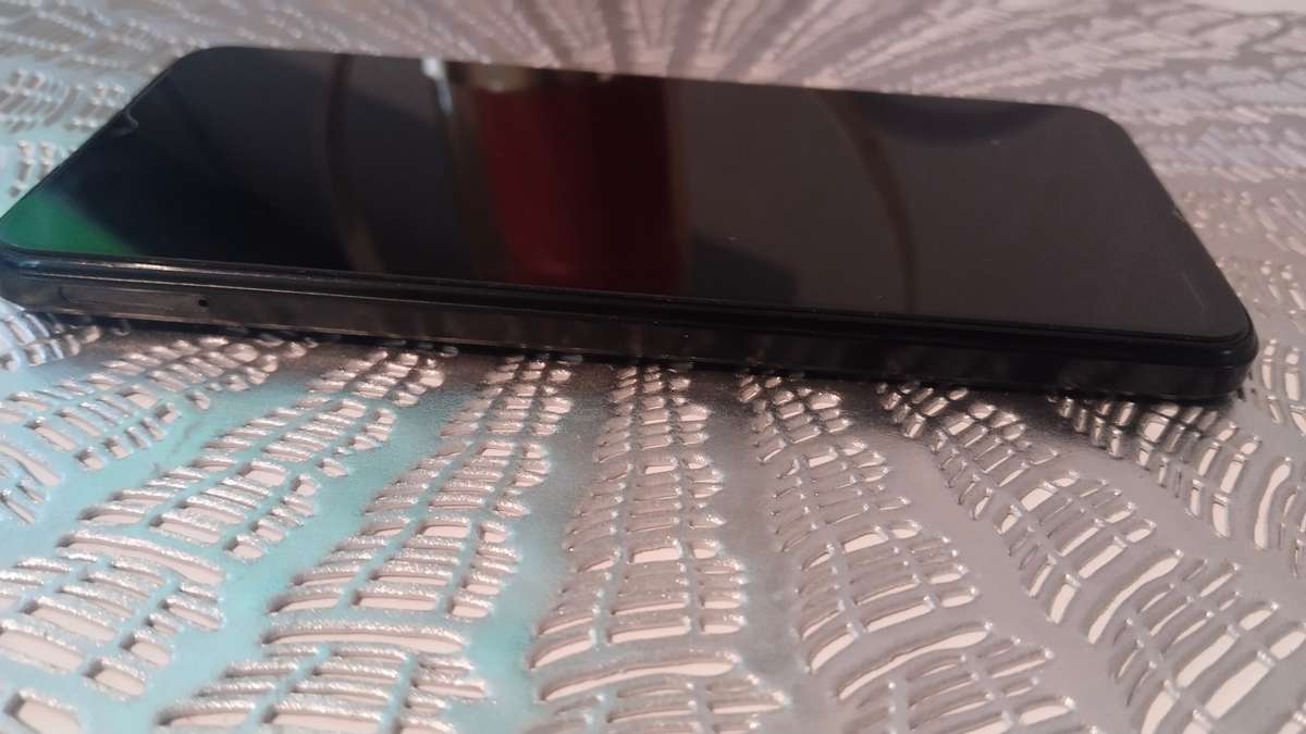 LIKE NEW ONE HONOR X6 SMARTPHONE|| 50MP TRIPLE CAMERA,90HZT HD DISPLAY, FINGERPRINT, BARGAIN