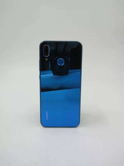 LIKE NEW HUAWEI P20 LITE SMARTPHONE || 4/64G, FINGERPRINTS,NOTCH SCREEN, BARGAIN