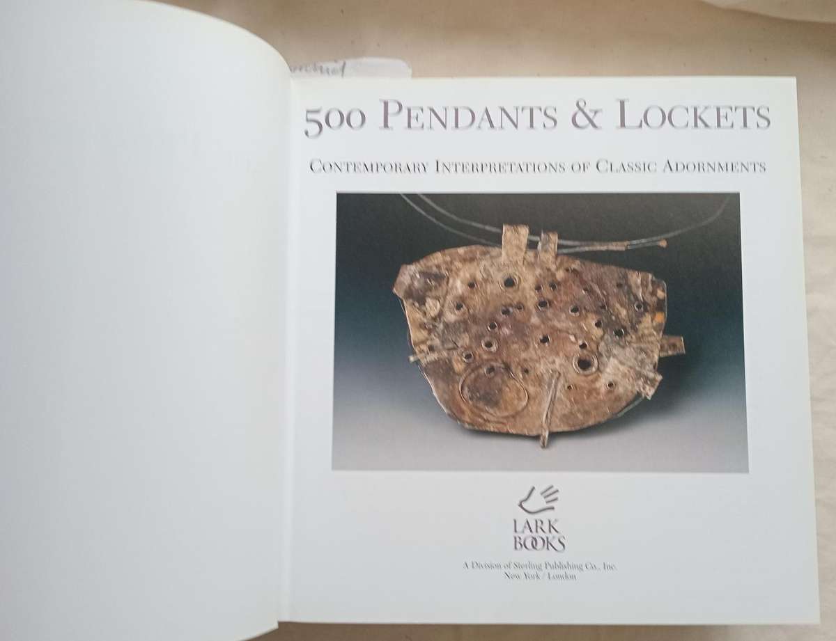 500 Pendants & Lockets