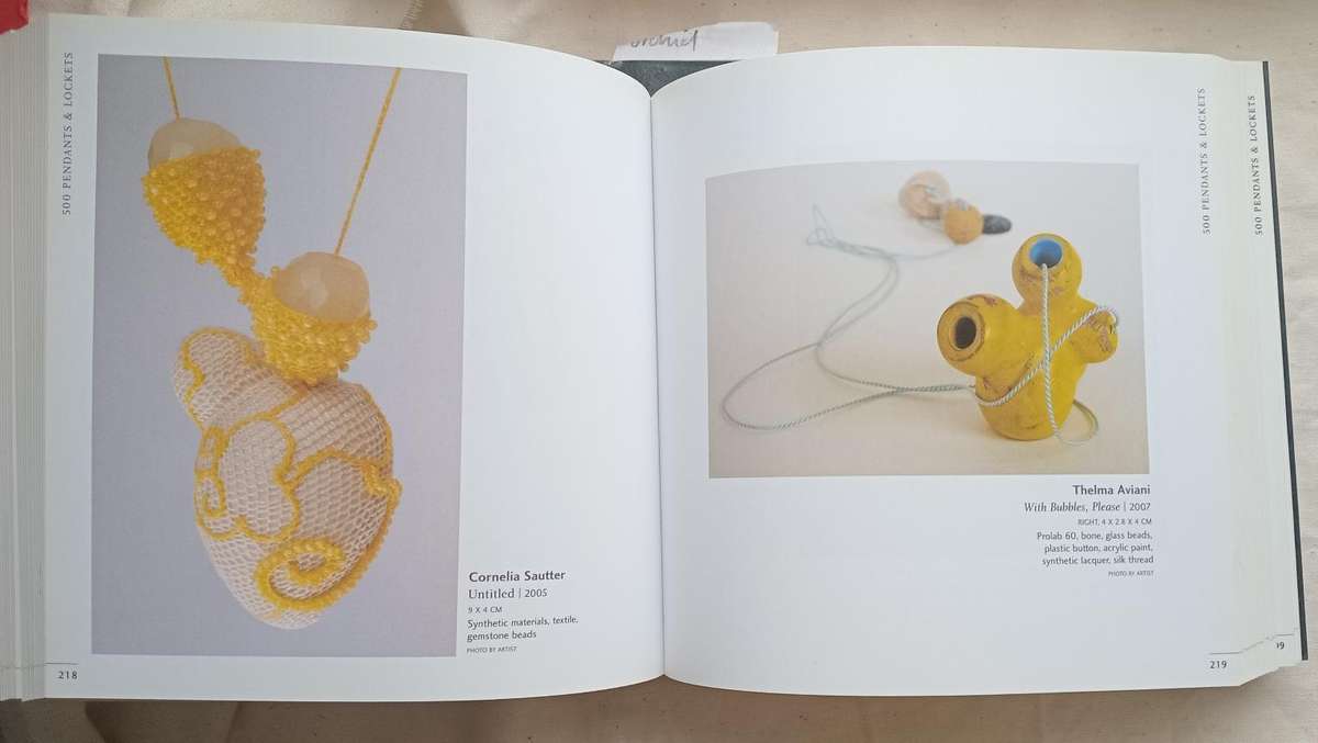 500 Pendants & Lockets