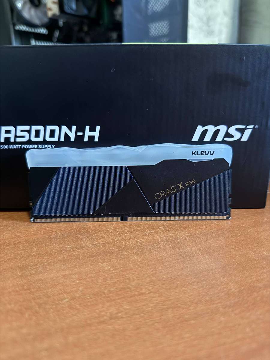 Klevv Cras X RGB 8GB Dimm ( Faulty )