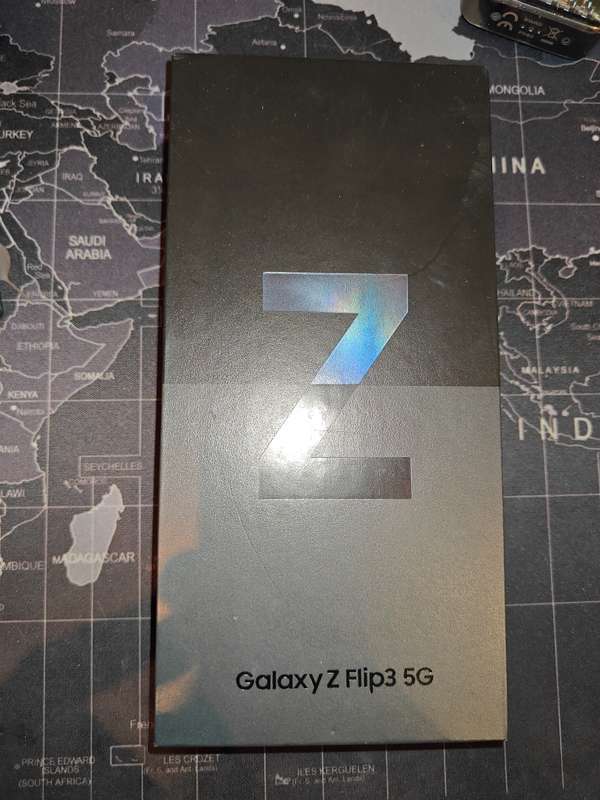 Samsung Z FLIP 3 5G 256 gig