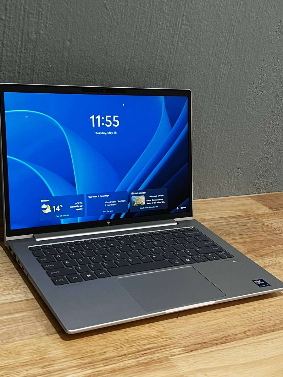  HP EliteBook 640 G11 Notebook PC    Processor: Intel® Core Ultra 5 135U (1.60GHz)  RAM: 16