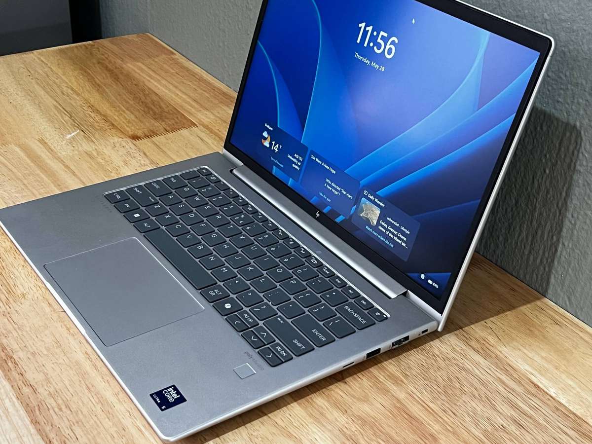  HP EliteBook 640 G11 Notebook PC    Processor: Intel® Core Ultra 5 135U (1.60GHz)  RAM: 16