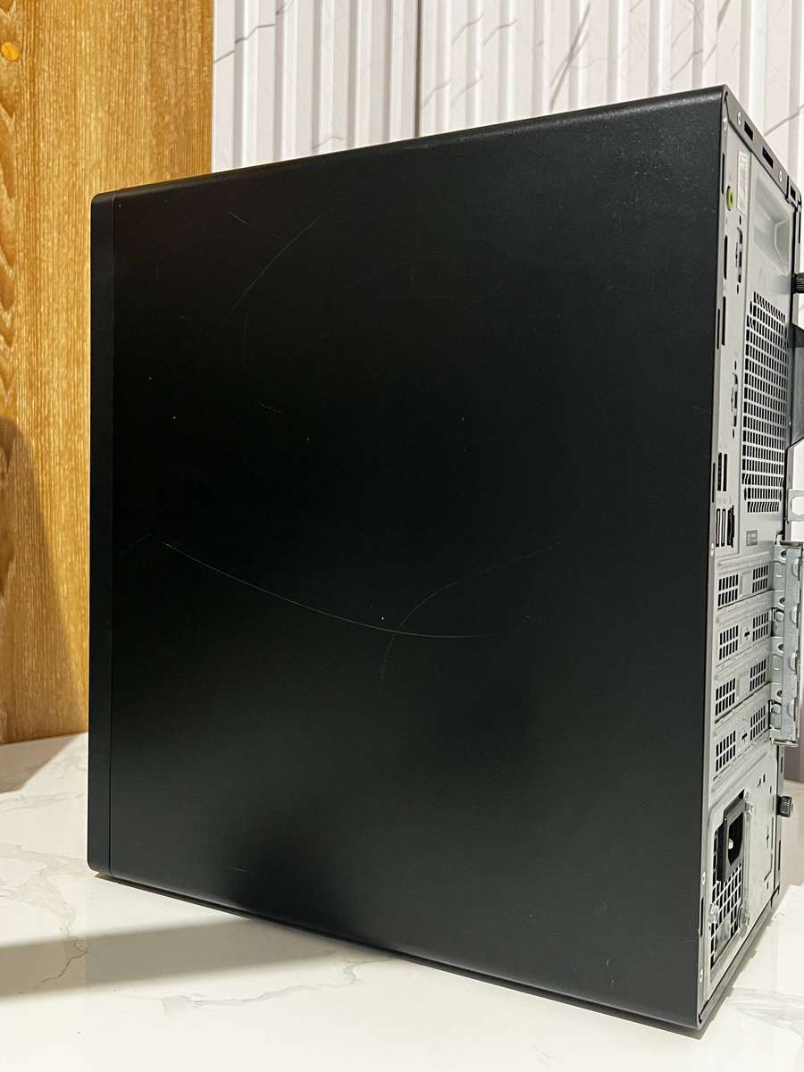 Dell optiplex 3080  Intel Core i5-10th gen /16GB ram /256SSD