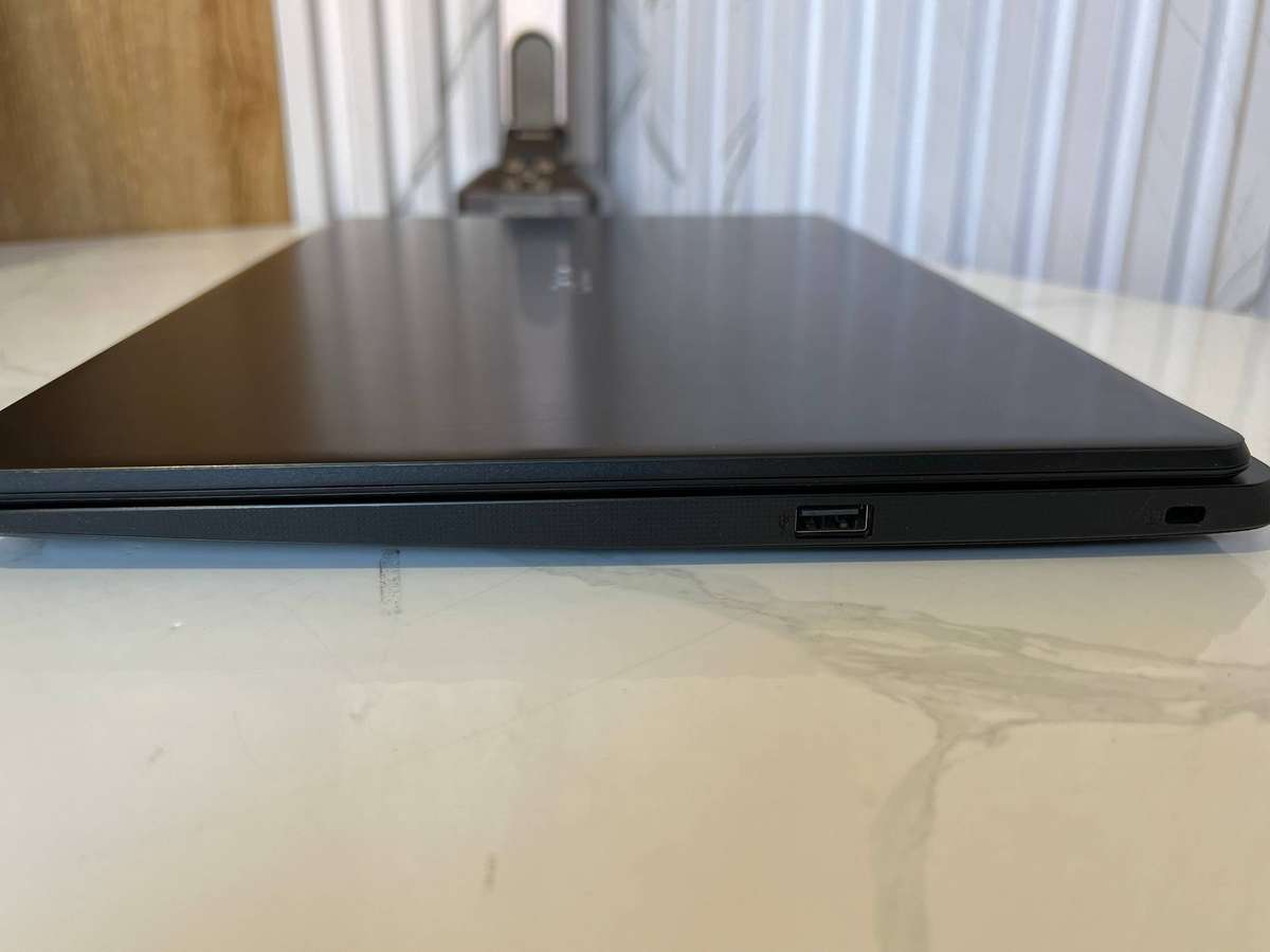 Acer Extensa 215-52  Intel i5 10th gen /12GB ram /256 NVMe  ssd
