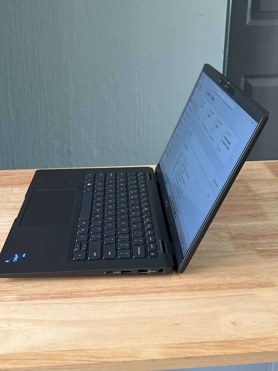 Dell Latitude 7430  Intel Core i7-1265U (12th Gen, 10 Cores, 16GB Ram /512ssd