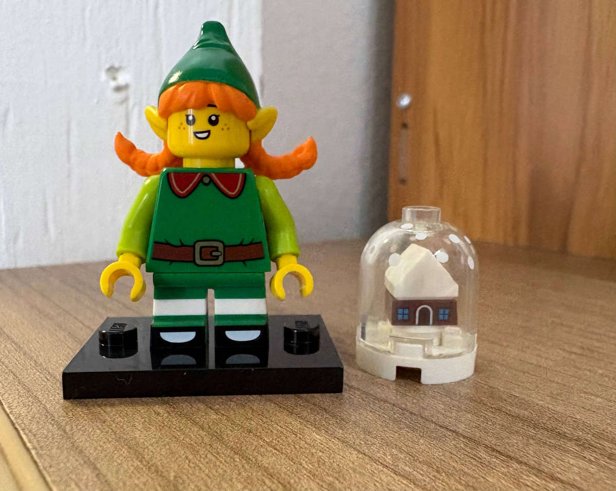 LEGO Christmas Elf Minifigure