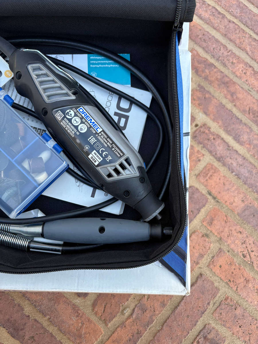 Dremel 4000 Multitool with 45 Accessories + 2 Cleaning/Polishing Sets
