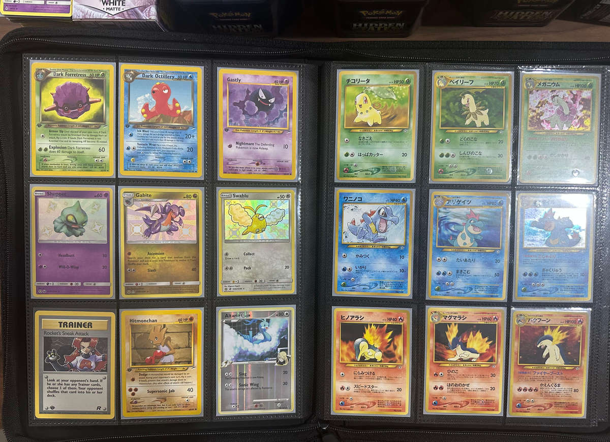 Pokémon Card Collection + Extras