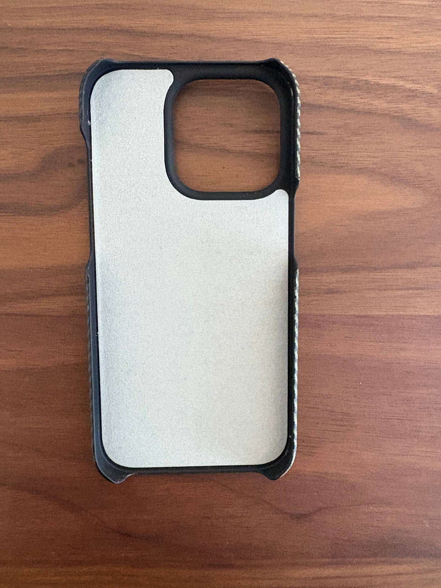 iPhone 14 Pro 256 GB Gold + Accessories