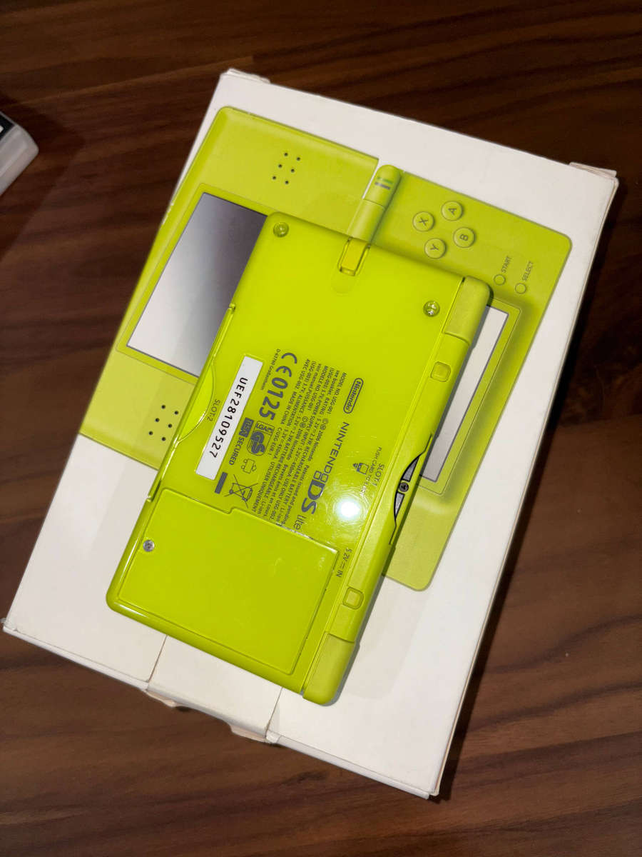 Nintendo DS Lite Bundle