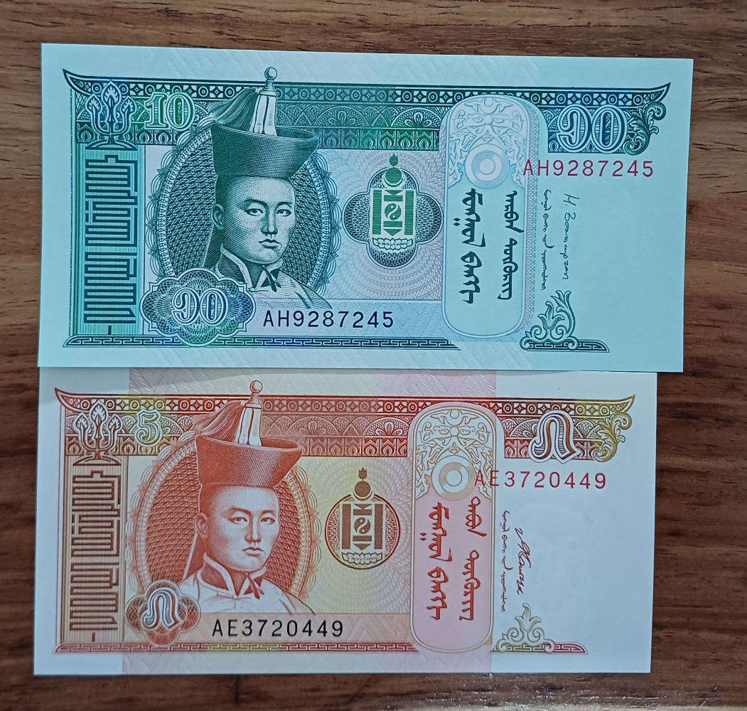Mongolia Bank Notes 5 & 10 Tögrög (UNC)