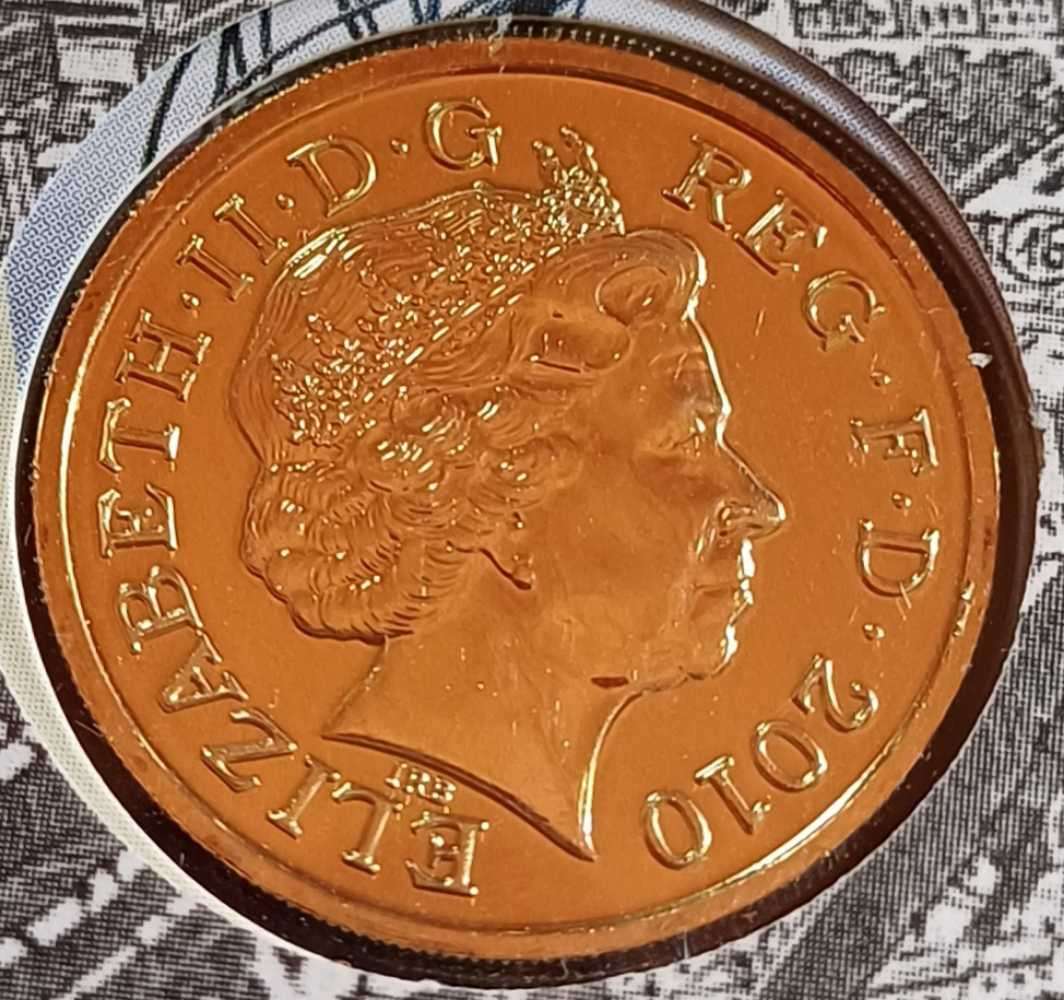 One Pound - Royal Mint UNC - Numbered Coin & Stamp Issue