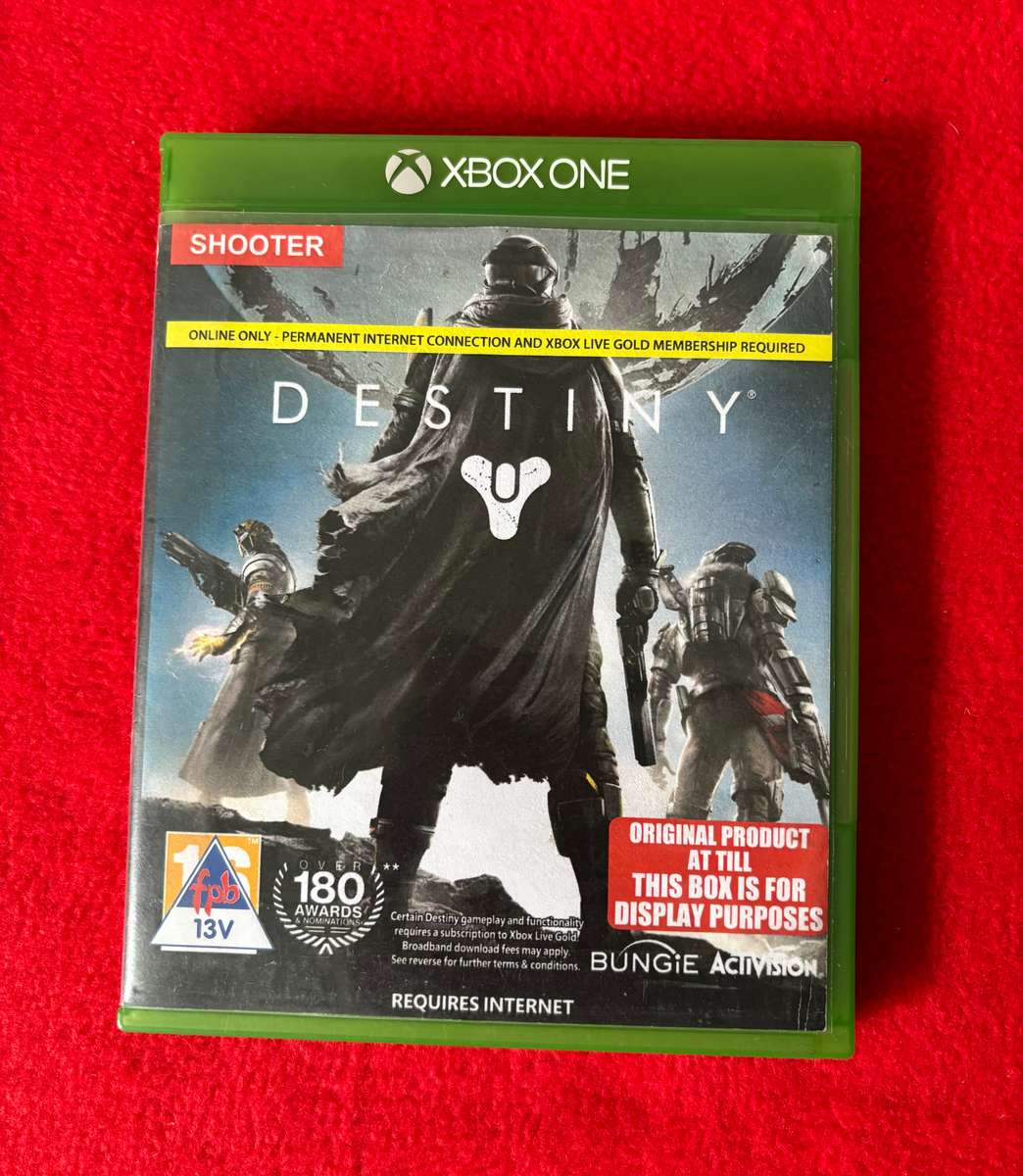 Secondhand Xbox One S Console Bundle with 3 Controllers & 4 Games