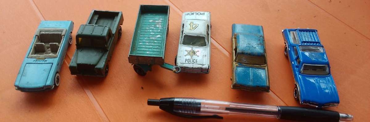 A lot of vintage cars