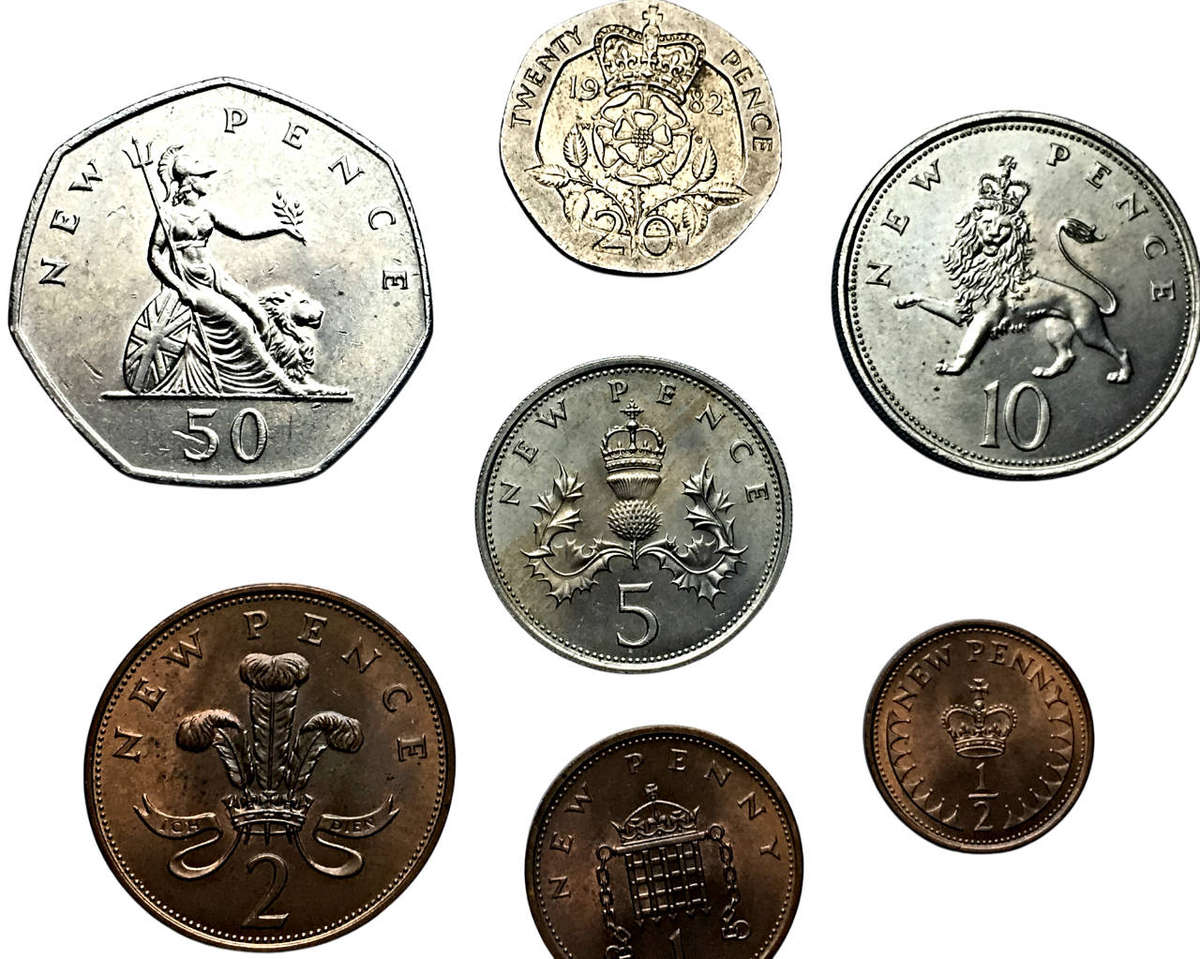 Britains Queen Elizabeth II First Decimal Coin Collection 7 Brilliant Uncirculated Coins 1969-1982