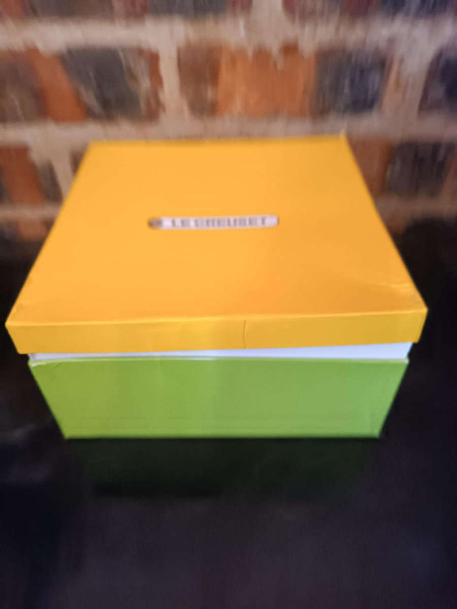 6 Piece Le Creuset Plates