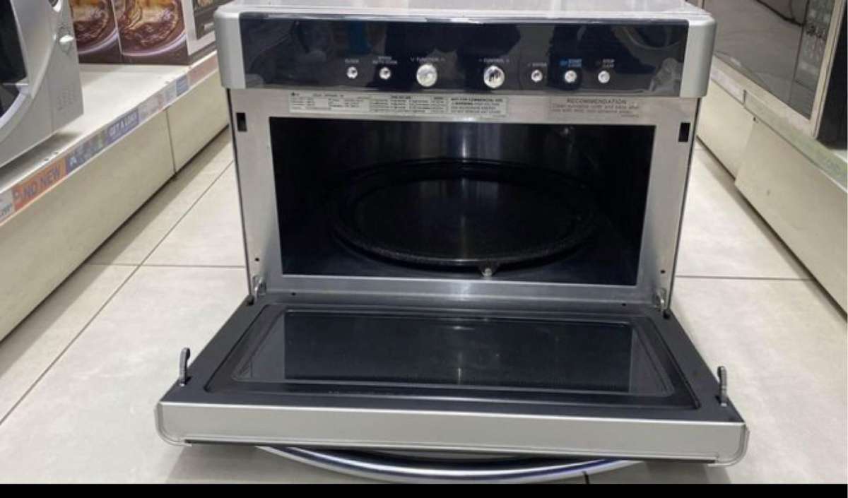 LG SOLARDOM MICROWAVE/OVEN
