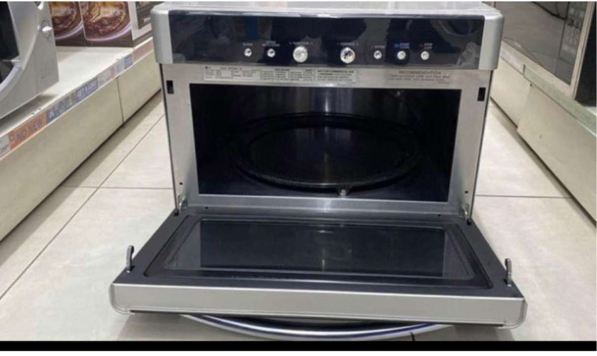 LG SOLARDOM MICROWAVE/OVEN