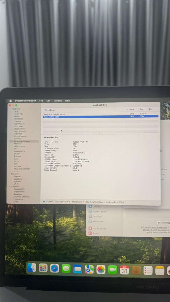 APPLE MACBOOK PRO 15' I7 WITH RADEON 560X GRAPHICS