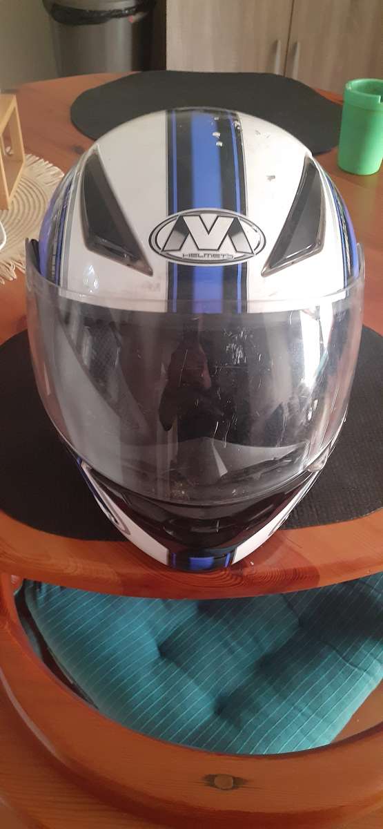 Motorcycle helmet