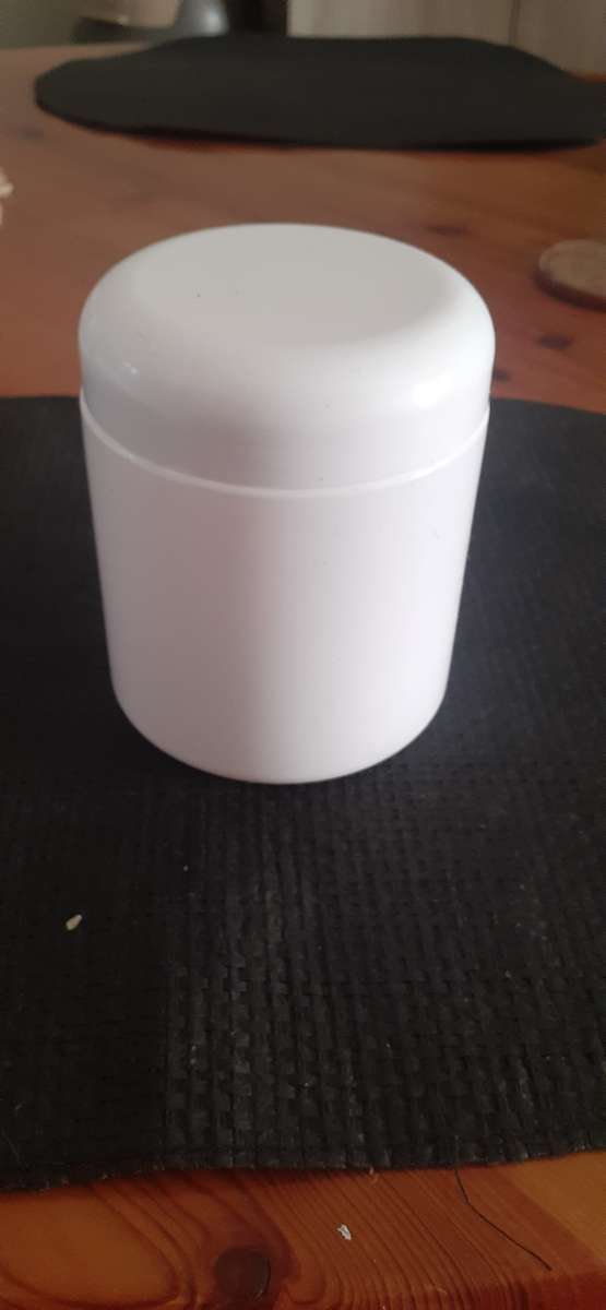 500ml white ointment jar with lid
