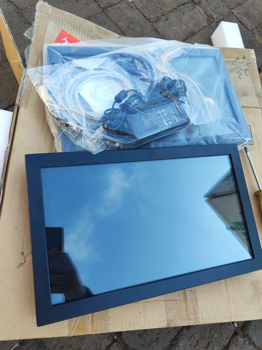 TACTILE 156K1-U-SAW (15.6 Inch Wide Touch Screen monitor)