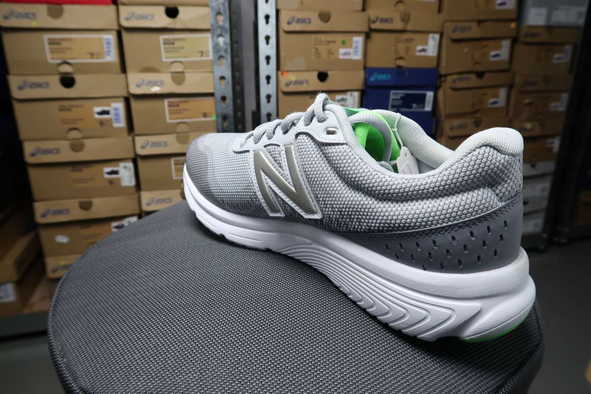 New Balance M411 RG2 (2E-Wide) Mens uk 11