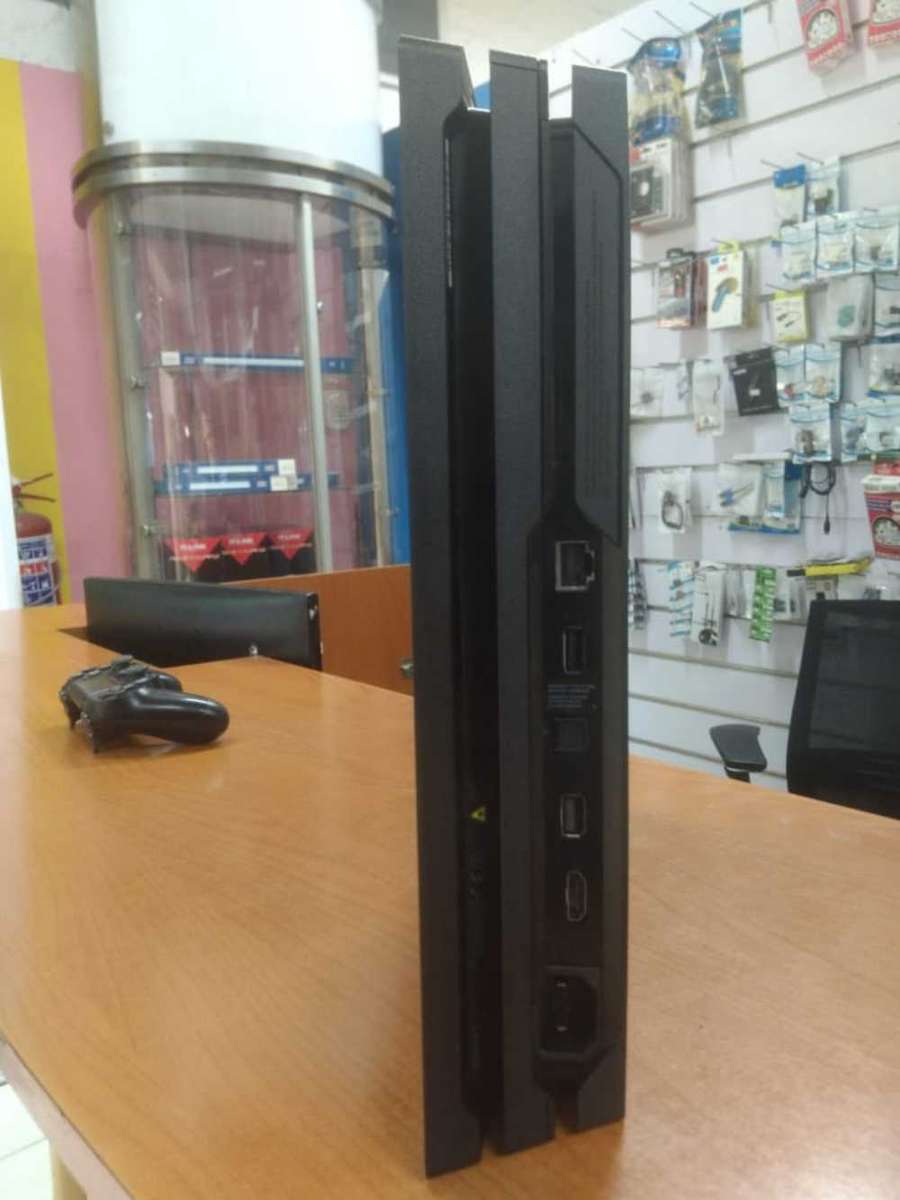 PS4 PRO 1TB